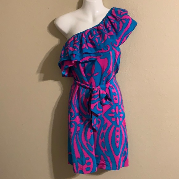 Alice & Trixie Dresses & Skirts - Alice & Trixie silk one shoulder dress XS